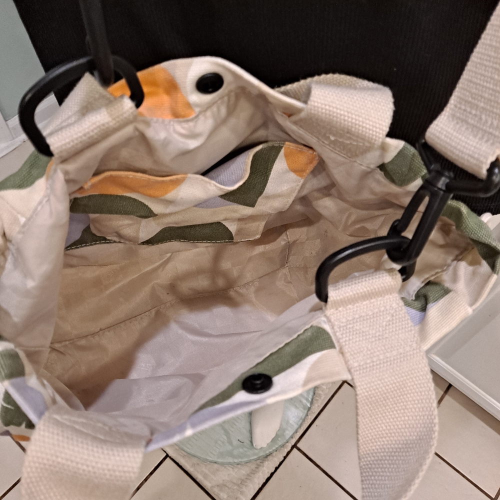Vans Cream, Green, and Orange Crossbody Bag Off The Wall - Picture 8 of 11